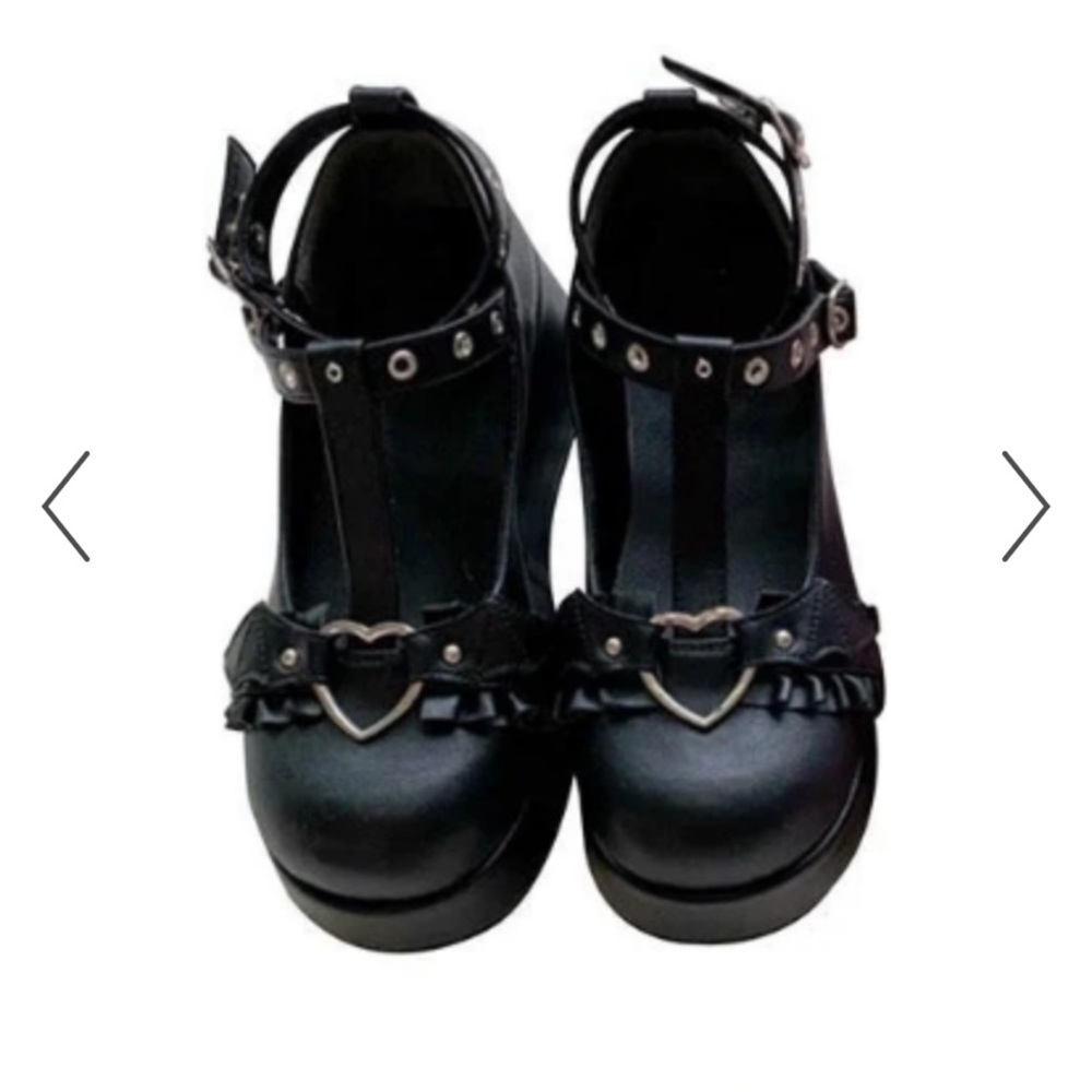 Platform shoes